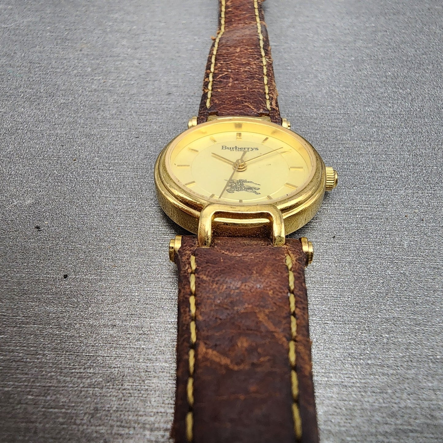 Burberry Watch Women 24mm Champagne Dial Gold Tone Round 3200 VTG PARTS3