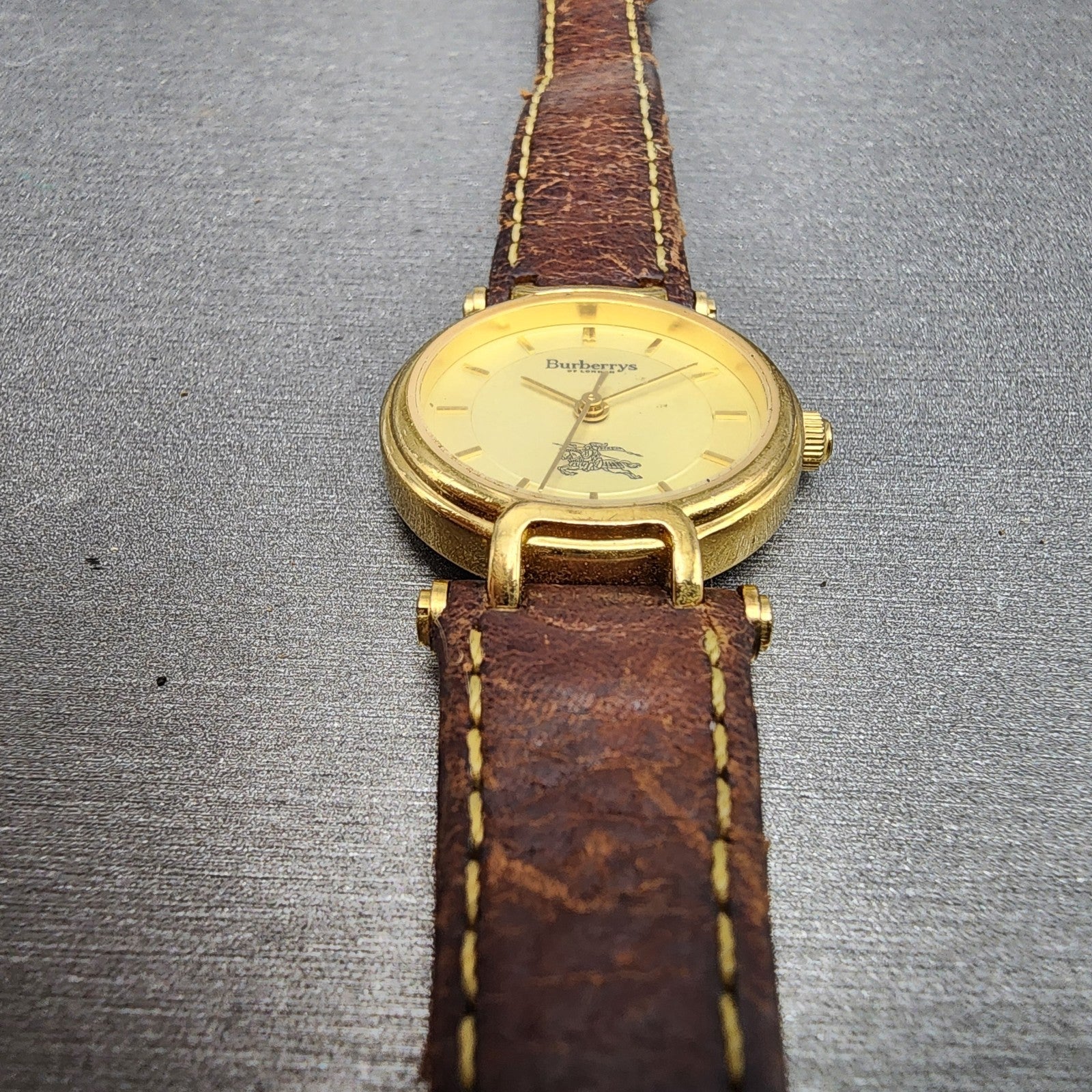 Burberry Watch Women 24mm Champagne Dial Gold Tone Round 3200 VTG PARTS3