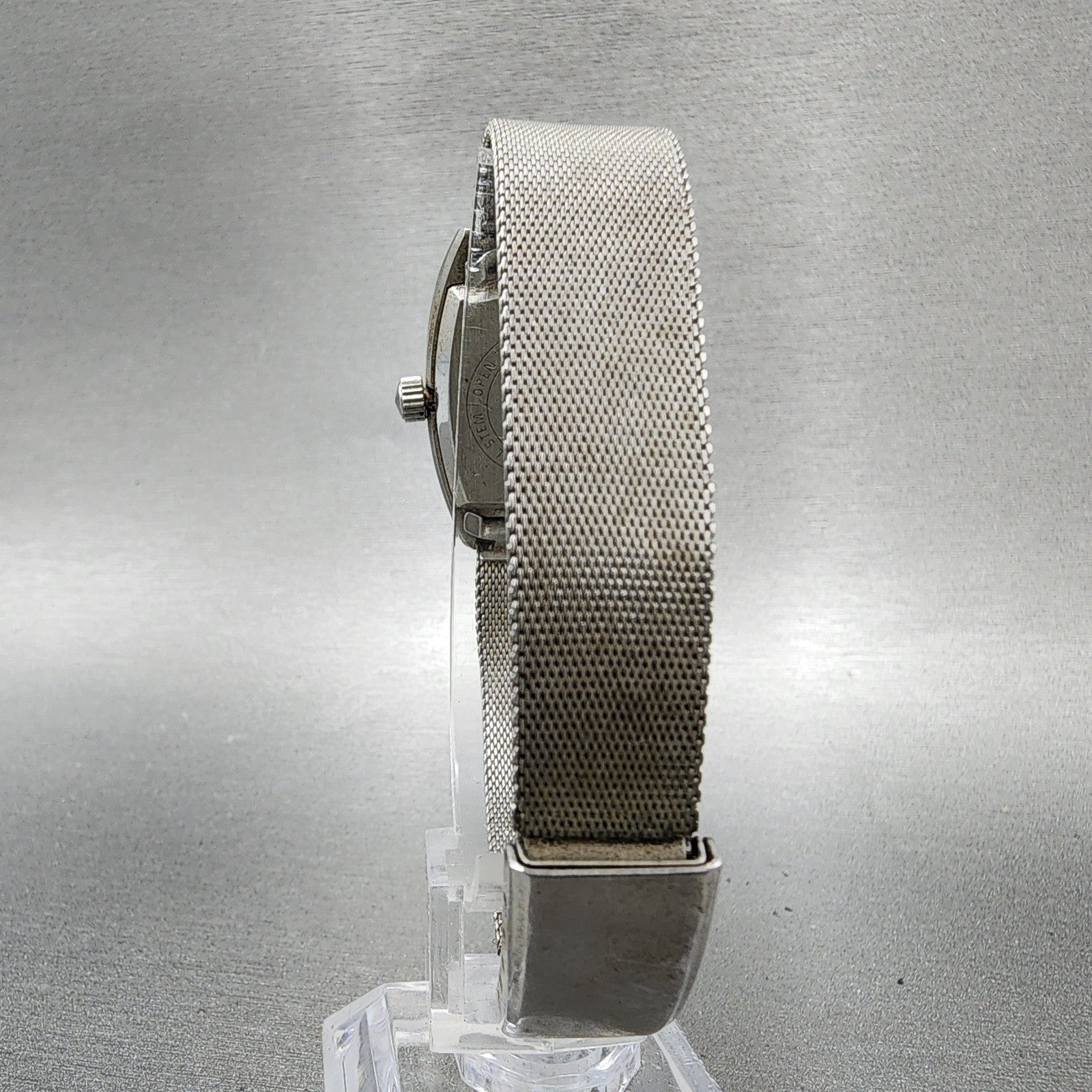 Citizen Cosmostar Watch Women 24mm Silver Dial Silver Tone Date Rectangle Runs7