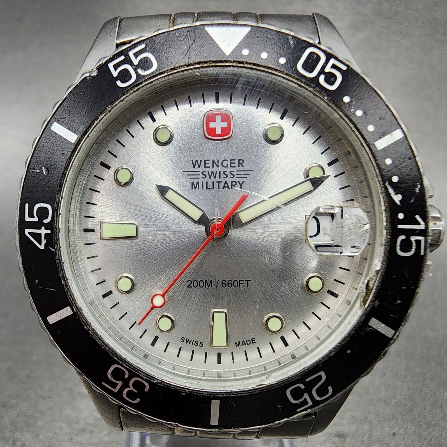 Wenger Swiss Military Dive Watch Men 39mm Silver Dial Steel Date Round New Batt