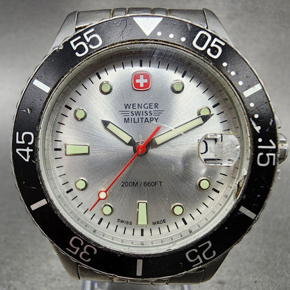 Wenger Swiss Military Dive Watch Men 39mm Silver Dial Steel Date Round New Batt