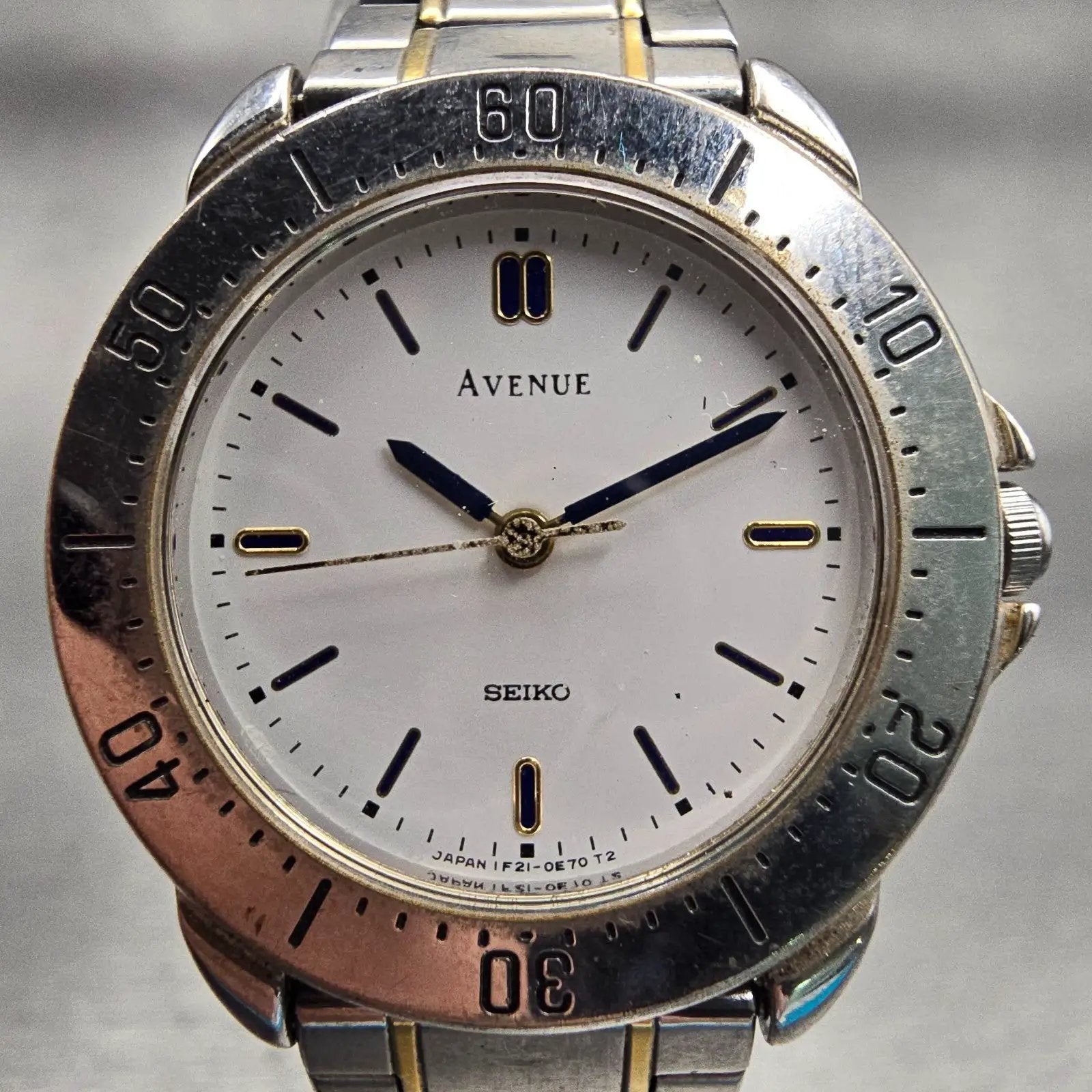 Seiko Avenue Watch Women 28mm White Dial Silver Tone Round 1F21-0D10 New Batt LP1
