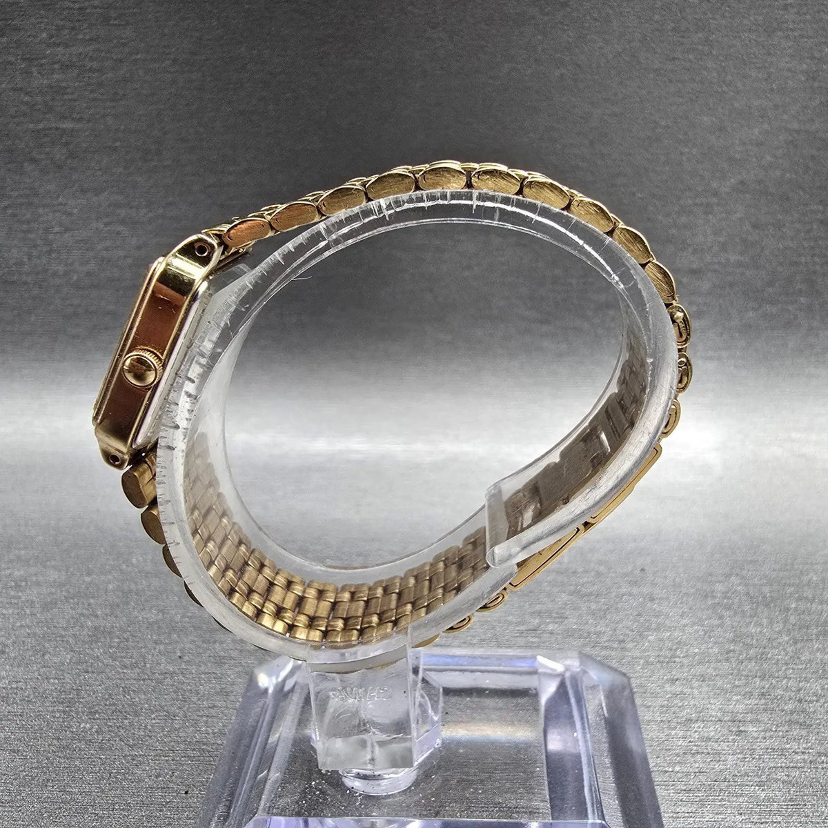 Seiko Tank Watch Women 17mm Champagne Dial Gold Rectangle V401-5129 NewBatt JEP46