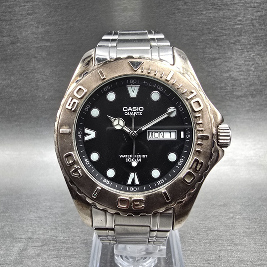 Casio Diver Watch Men 40mm Black Dial Silver Tone Daydate MTD-1017 New Battery0