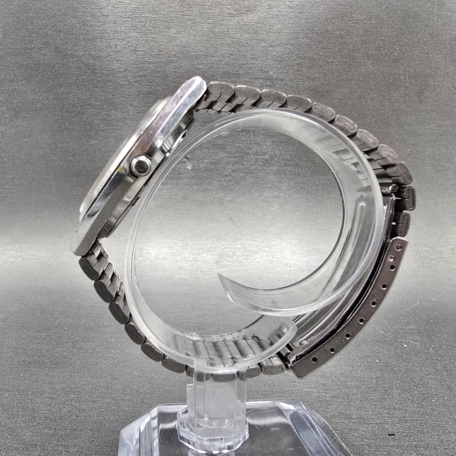 Seiko SQ Watch Men 35mm Silver Dial Silver Tone Date Round 5H22-7A09 PARTS VTG6