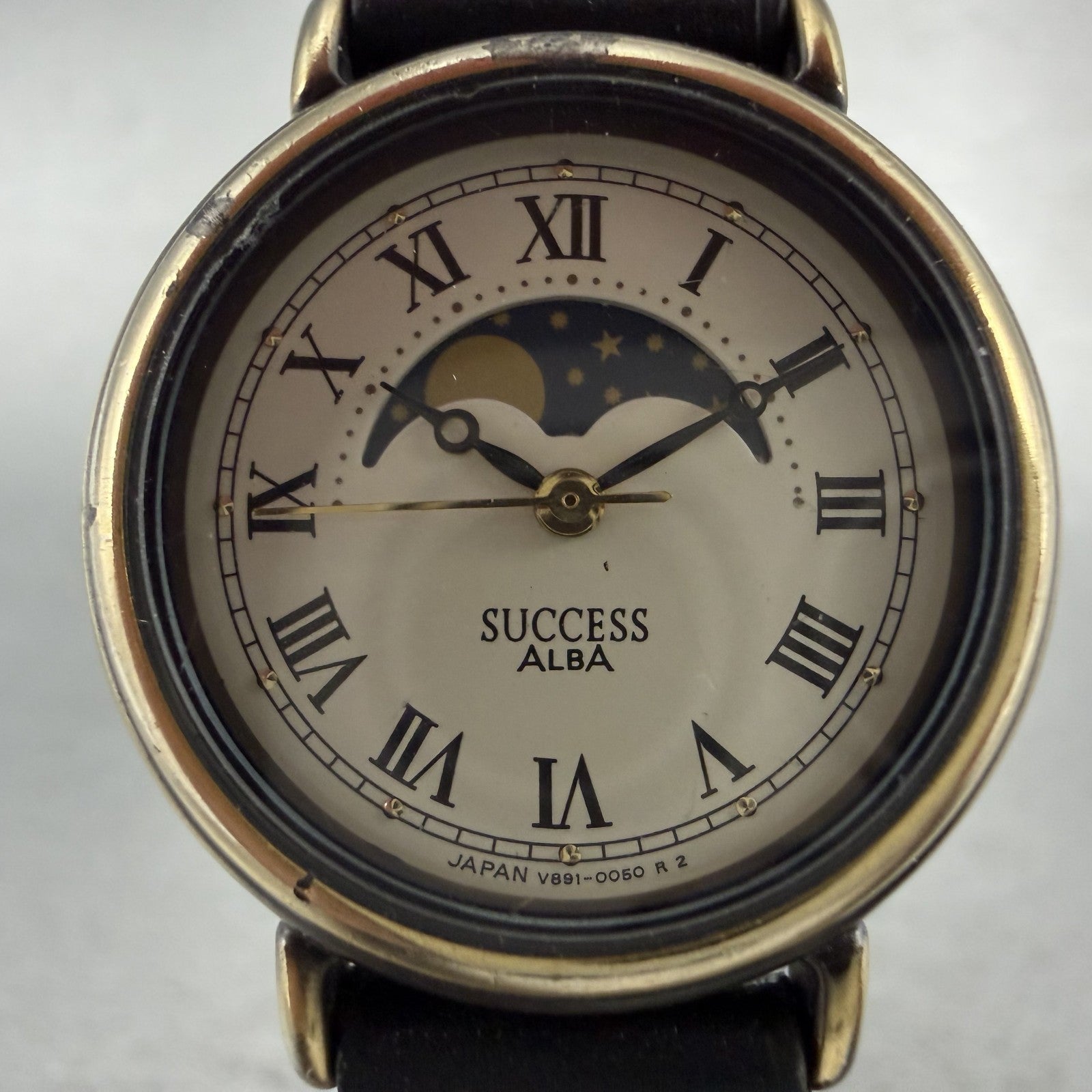 Seiko Alba Success Moon Phase Watch Women 25mm White Dial Brass Tone New Battery1