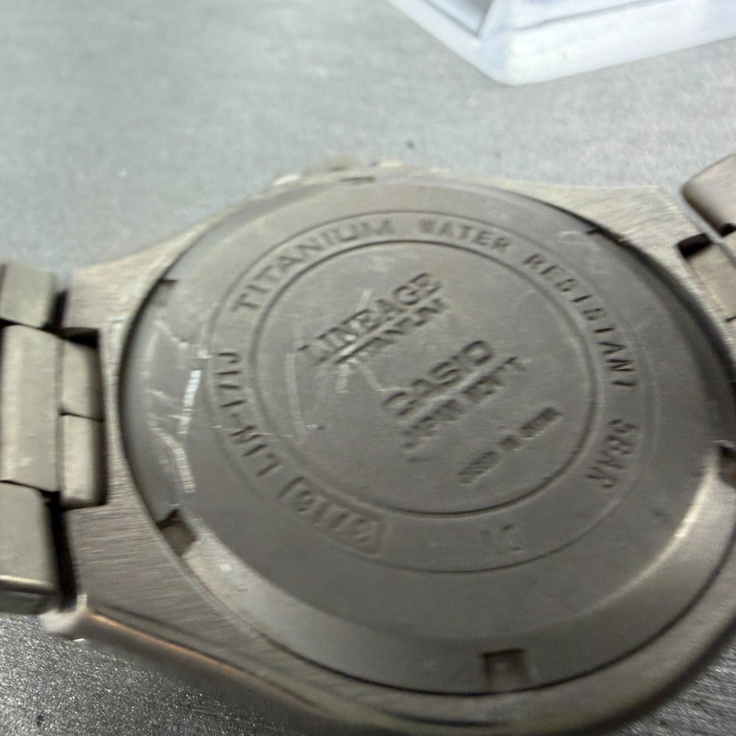 Casio Lineage Titanium Watch Men 38mm Silver Dial Daydate LIN-171J New Battery L9