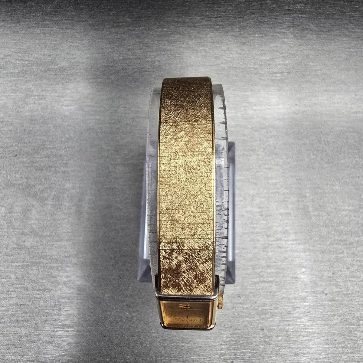 Seiko Tank Watch Women 12mm Gold Dial Gold Tone Rectangle 2E20-5409 New Battery4