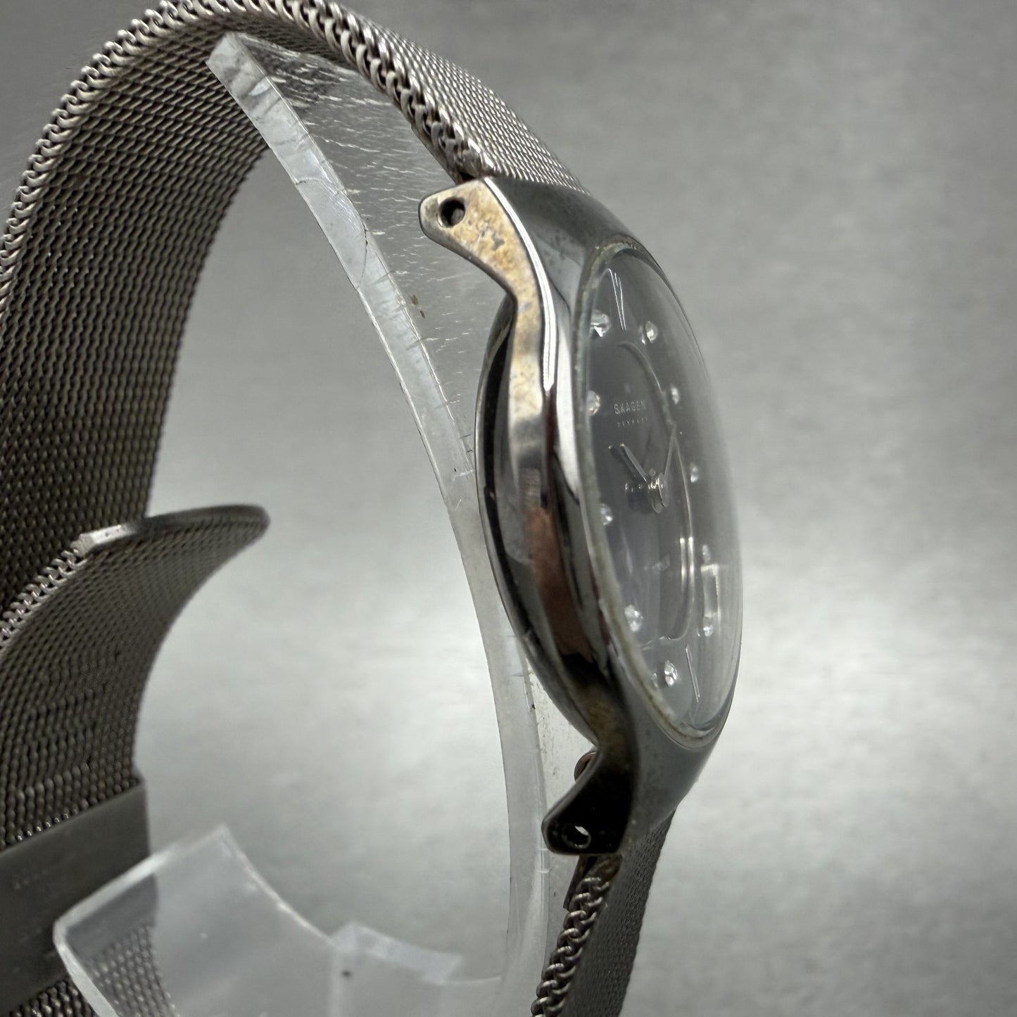 Skagen Watch Women 24mm Gray Dial Titanium Round Mesh Band 233XSTTM New Battery3