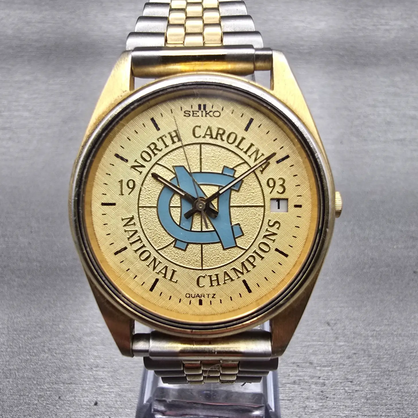 Seiko North Carolina Watch Men 40mm Champagne Dial Date 5Y23-8A19 New Battery0