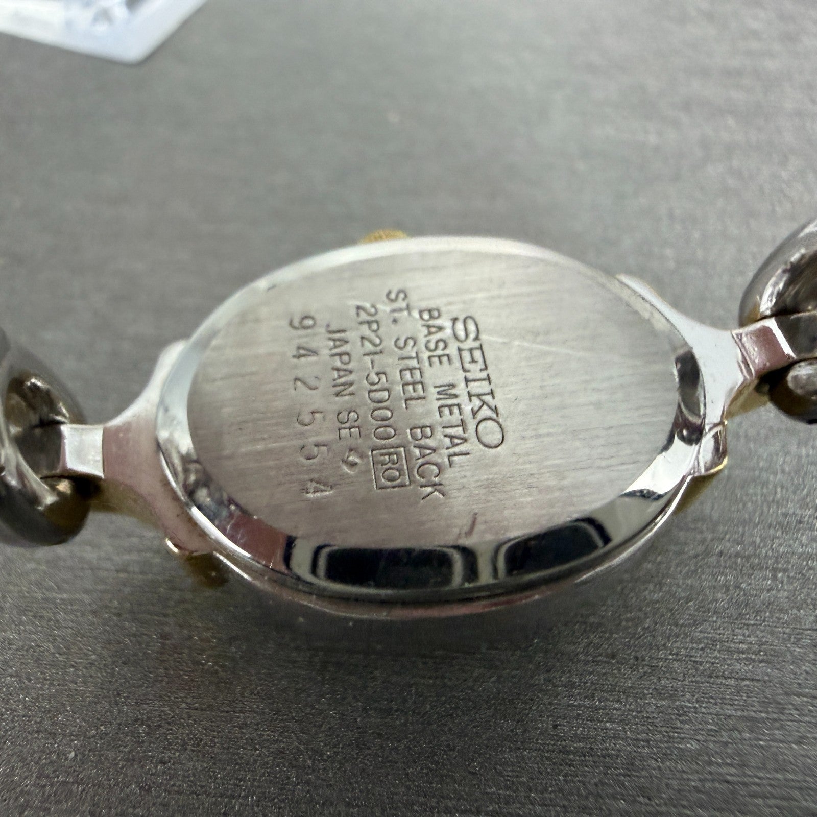 Seiko Watch Women 17mm Champagne Dial Two Tone Oval 2P21-5D00 New Battery9
