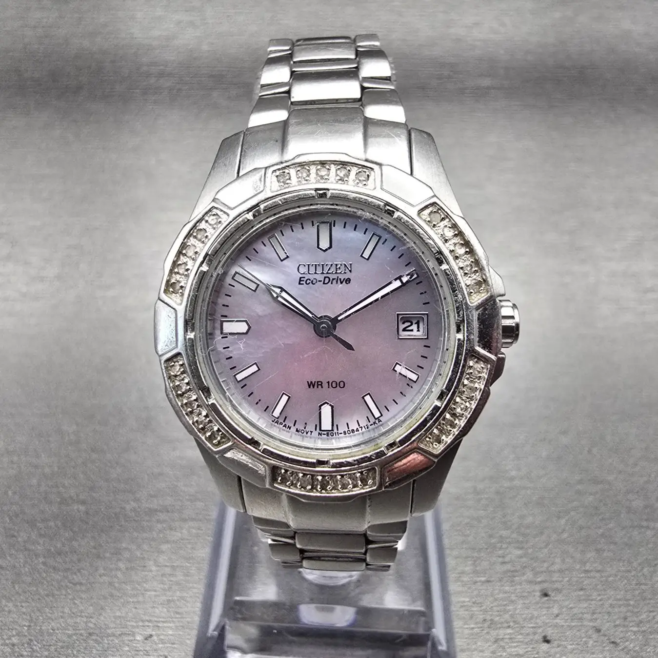 Citizen Eco-Drive Watch Women 28mm MOP Dial Date Gemmed E011-S055237 Works0