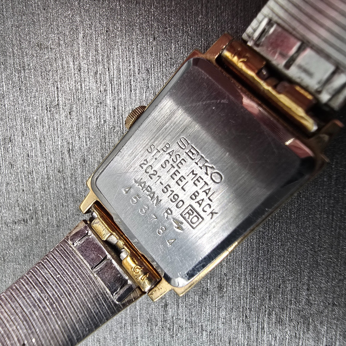 Seiko Tank Watch Women 18mm Gold Dial Gold Tone Rectangle 2C21-5190 New Battery10