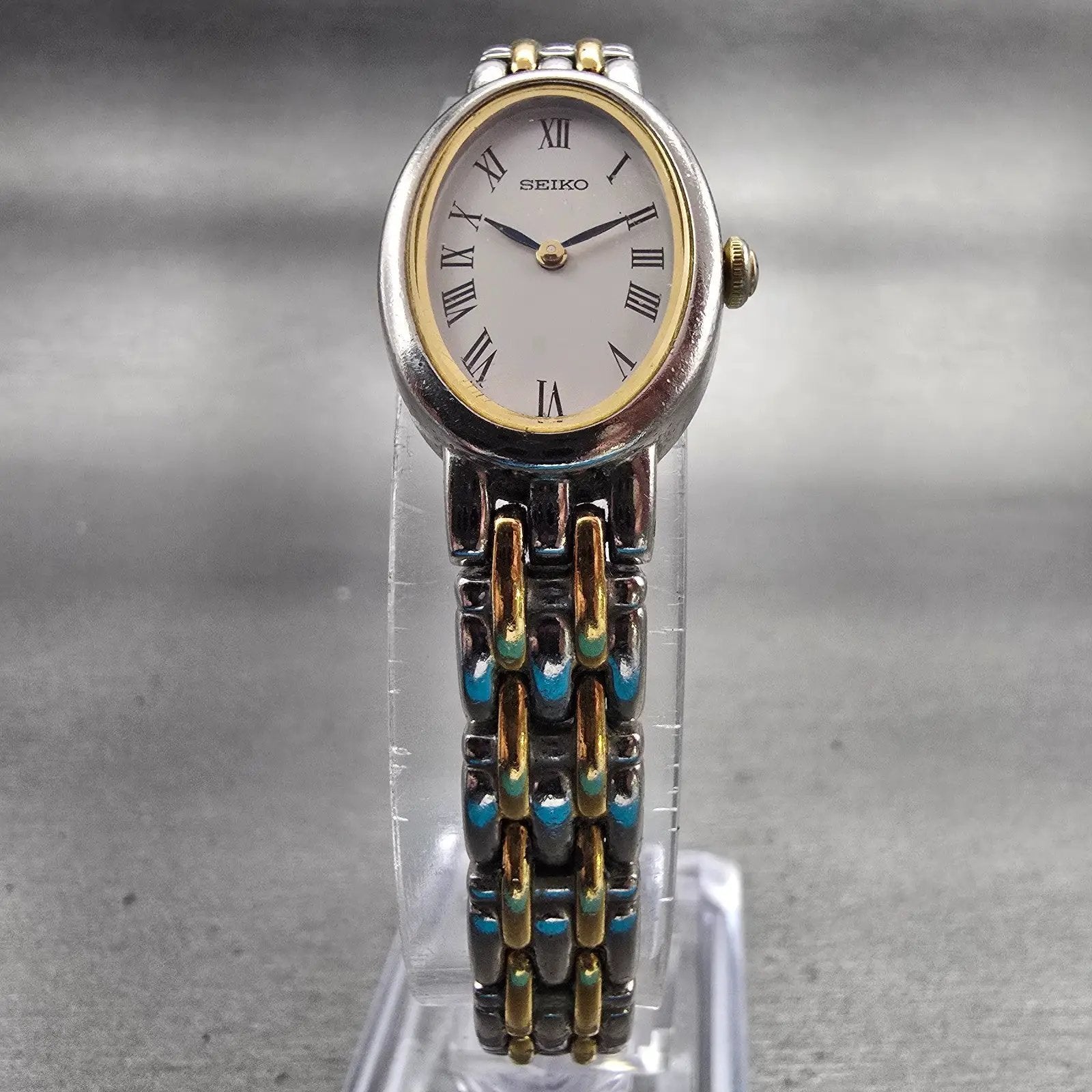 Seiko Watch Women 17mm White Dial Silver Tone Oval V400-1029 New Battery Vintage5