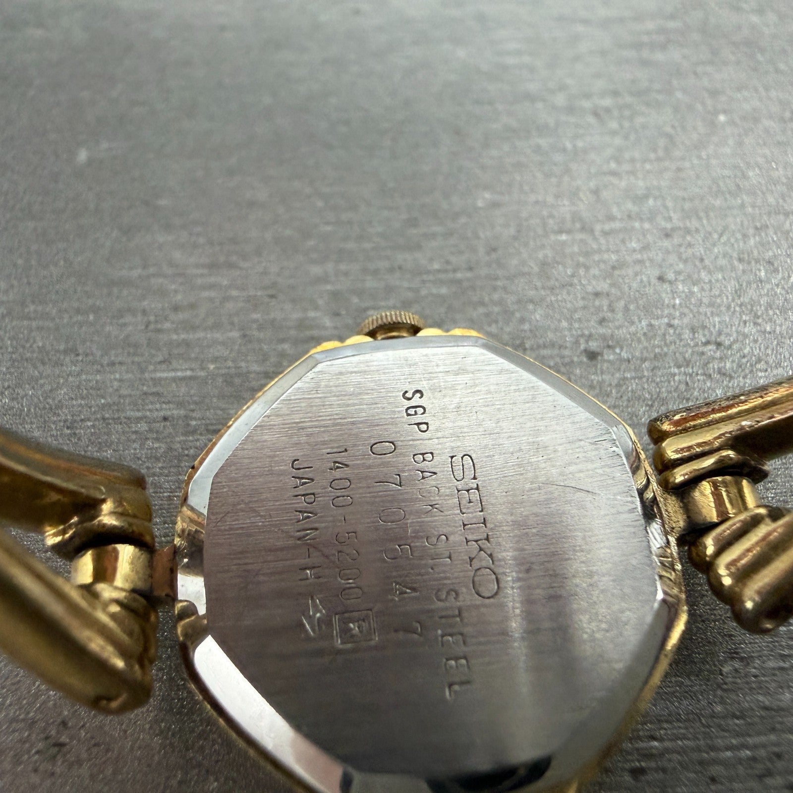 Seiko Watch Women 20mm Champagne Dial Gold Tone Octagon 1400-5200 New Battery9