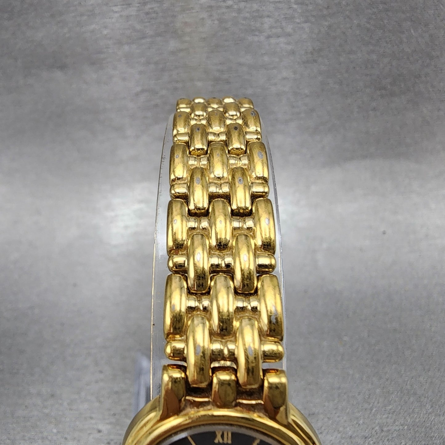 Seiko Watch Women 22mm Black Dial Gold Tone Round 1N00F030 New Battery4