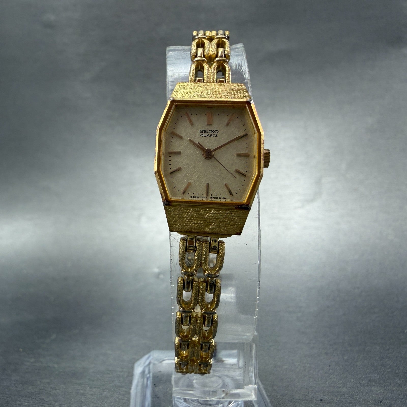 Seiko Watch Women 17mm Champagne Dial Gold Tone Octagon 1221-5540 New Battery5