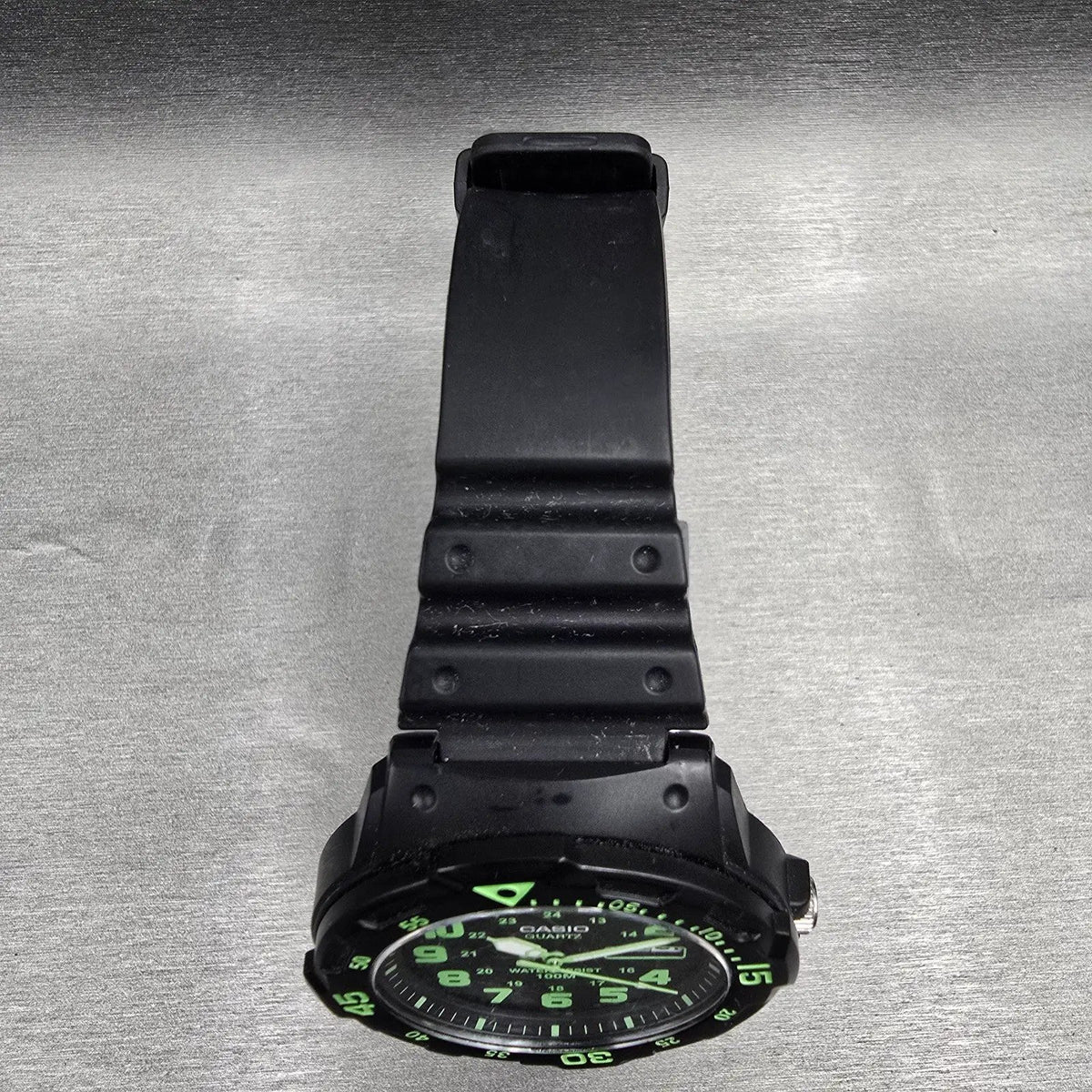 Casio Diver Watch Men 43mm Black Green Daydate Round MRW-200H New Battery4