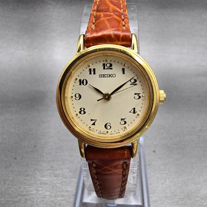 Seiko Watch Women 22mm Ivory Dial Gold Tone Round 1N01-0K40 New Battery Vintage0