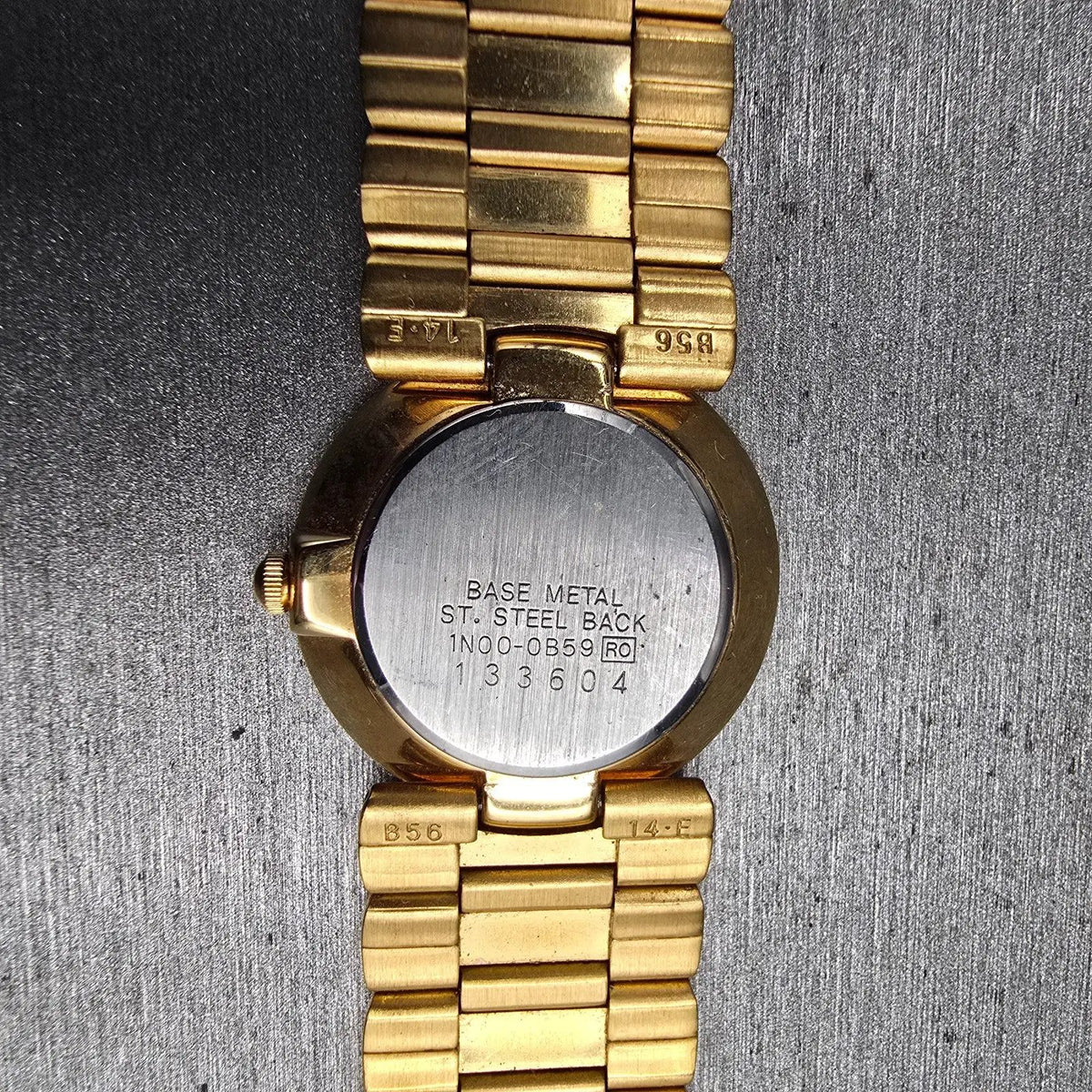 Seiko Watch Women 25mm Gold Dial Gold Tone Round 1N00-0B59 New Battery Vintage10