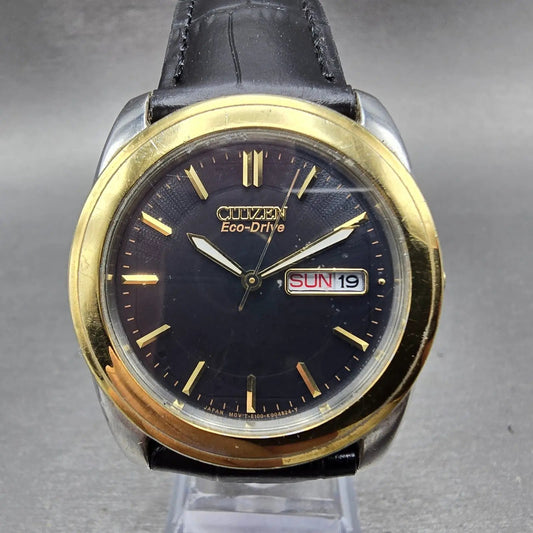 Citizen Eco-Drive Watch Men 35mm Black Dial Two Tone Daydate E101-S056535 Runs0