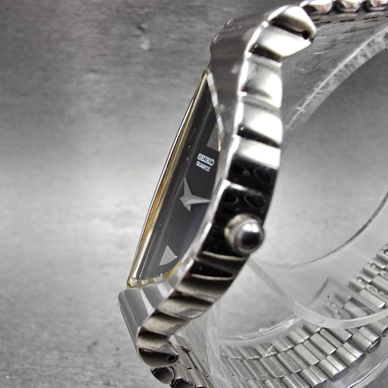 Seiko Halfmoon Watch Women 14mm Black Dial Silver Tone Asymmetrical New Battery4