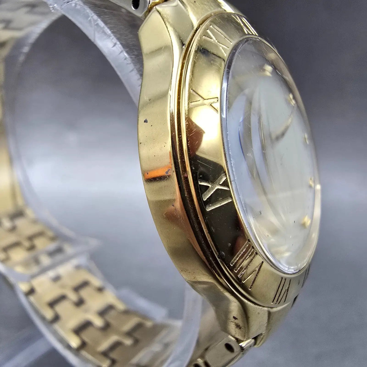 Seiko Solar Watch Women 30mm Cream Dial Gold Round V115-0BV0 Works Bracelet4