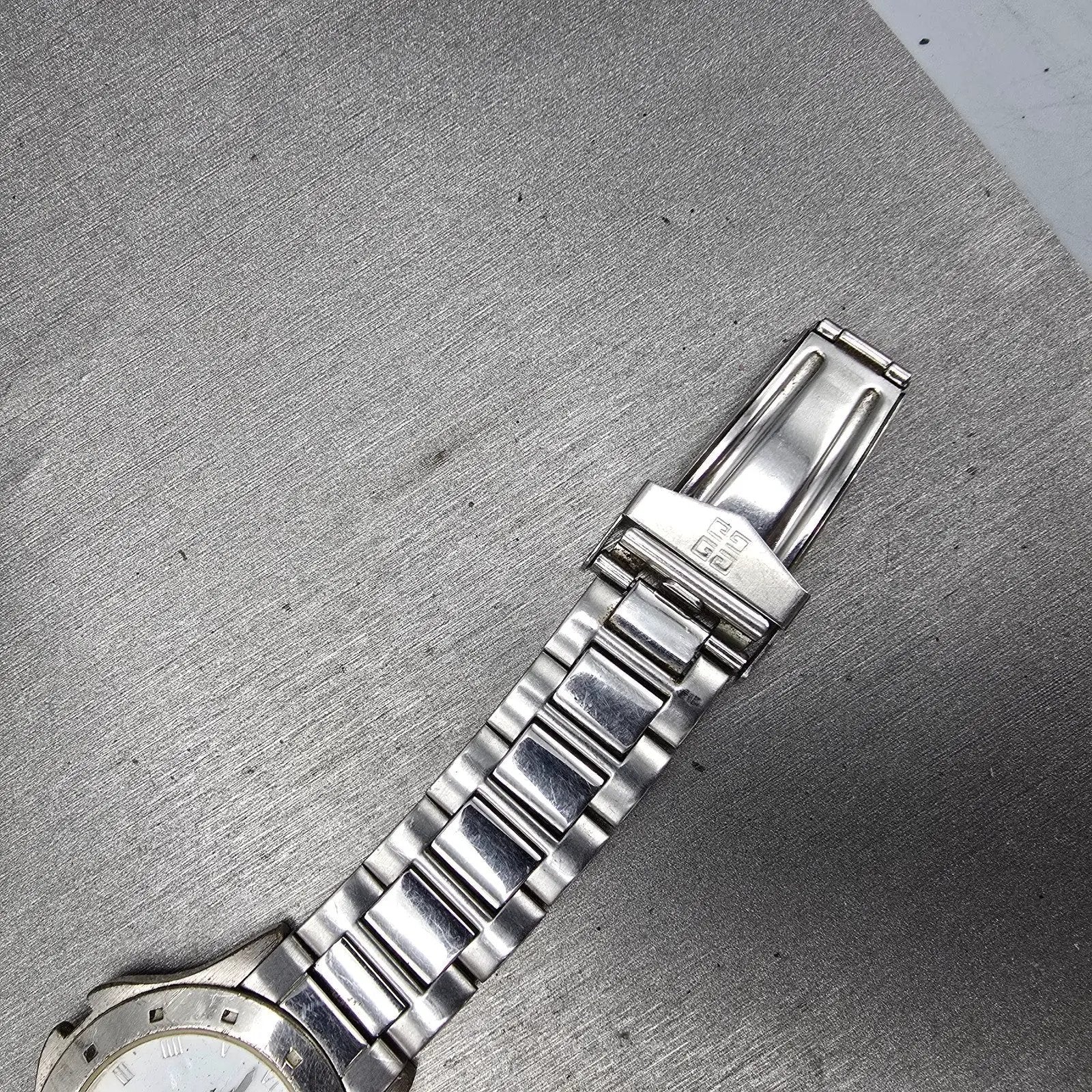 Givenchy Watch Men 35mm White Dial Silver Tone Round  Broken Bracelet PARTS8