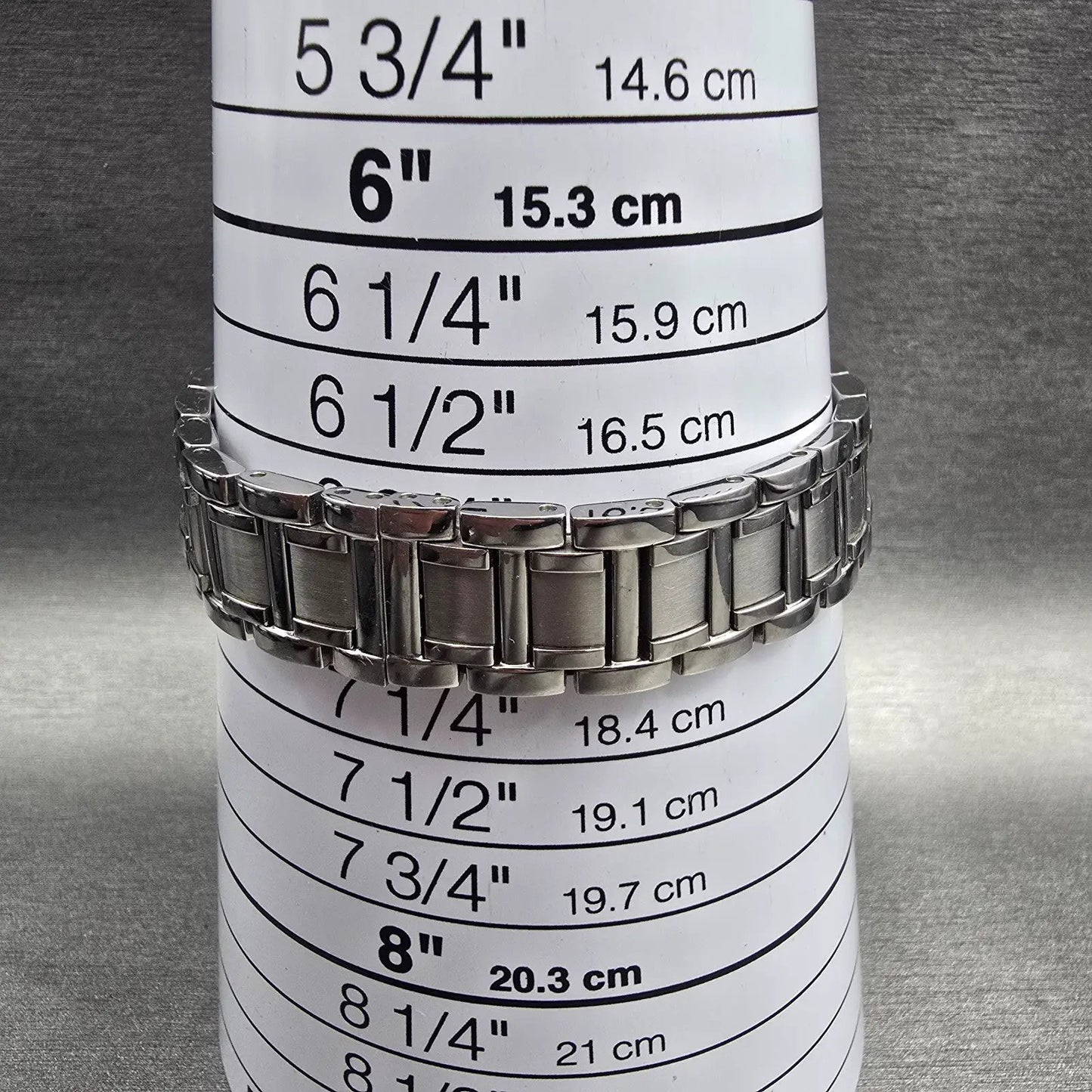 Bulova Womens Watch 29mm MOP Dial Silver Tone Date Diamonds 96R105 New Battery9