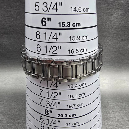 Bulova Womens Watch 29mm MOP Dial Silver Tone Date Diamonds 96R105 New Battery9