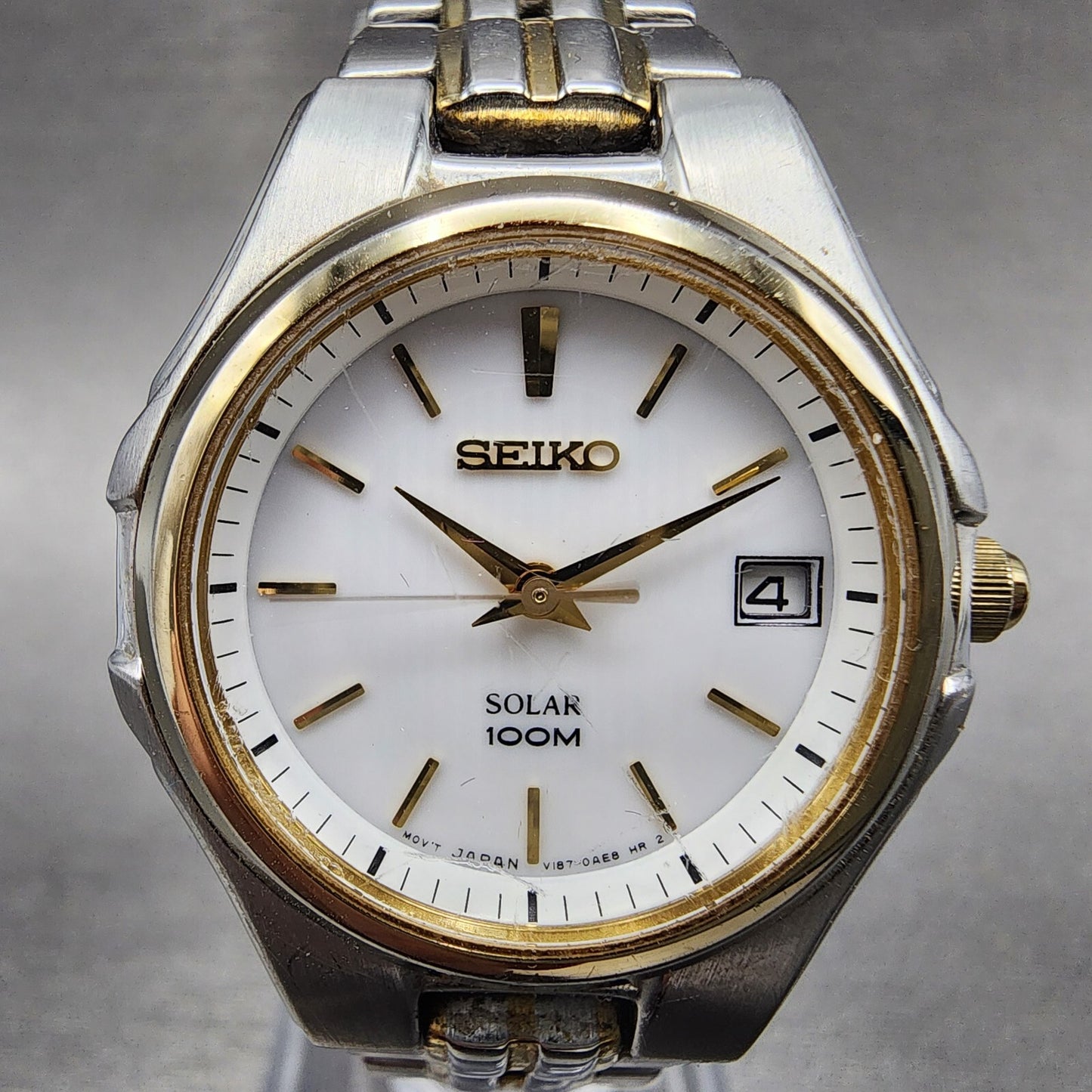 Seiko Solar Watch Women 28mm White Dial Two Tone Daydate Round V1870AC0 Runs1
