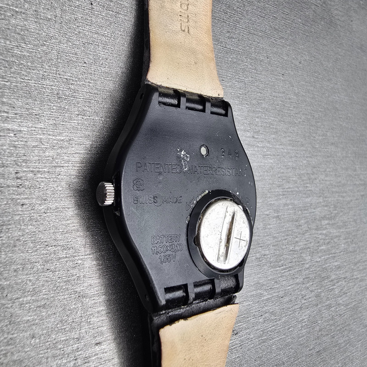 Swatch Enigmatic Love Watch Men 34mm White Dial Black Tone GB218 New Battery 2312