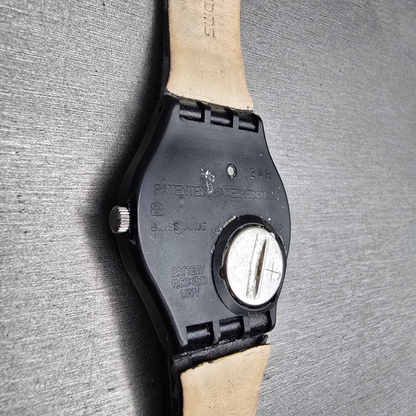 Swatch Enigmatic Love Watch Men 34mm White Dial Black Tone GB218 New Battery 2312