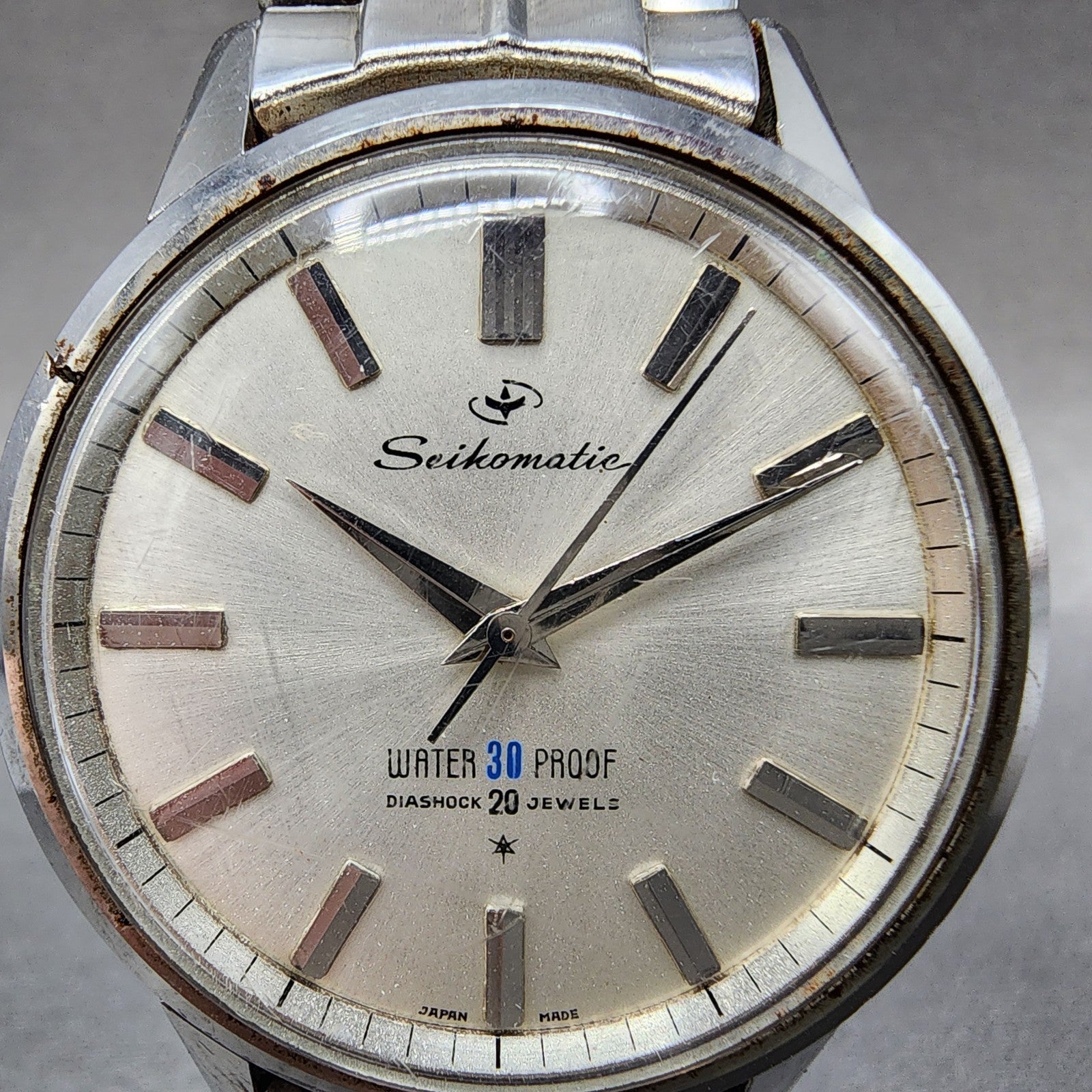 Seiko Seikomatic Watch Men 36mm Silver Dial Silver Tone J13044 Runs READ!!!1