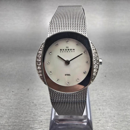 Skagen Watch Women 26mm MOP Dial Silver Tone Crystals Round 689SSS New Battery0