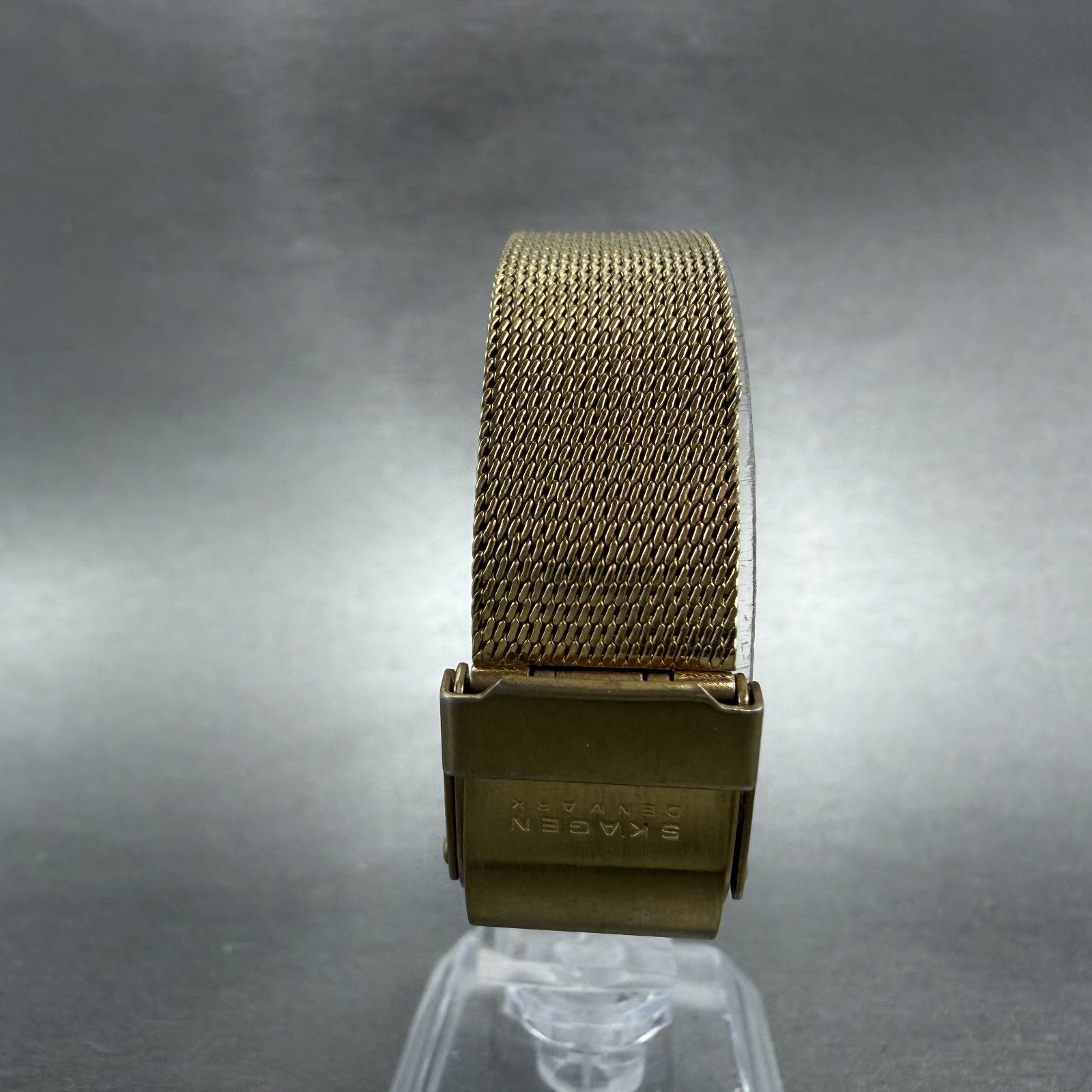 Skagen Tank Watch Women 21mm Mop Dial Gold Tone Rectangle 384XSGG New Battery8