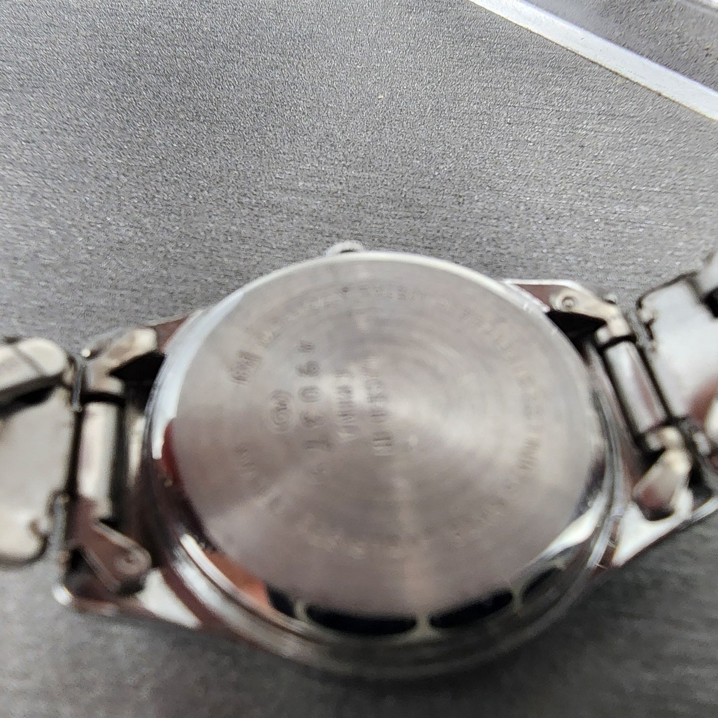 Seiko Alba Success Watch Women 25mm White Dial Silver Tone V7011l70 New Battery9