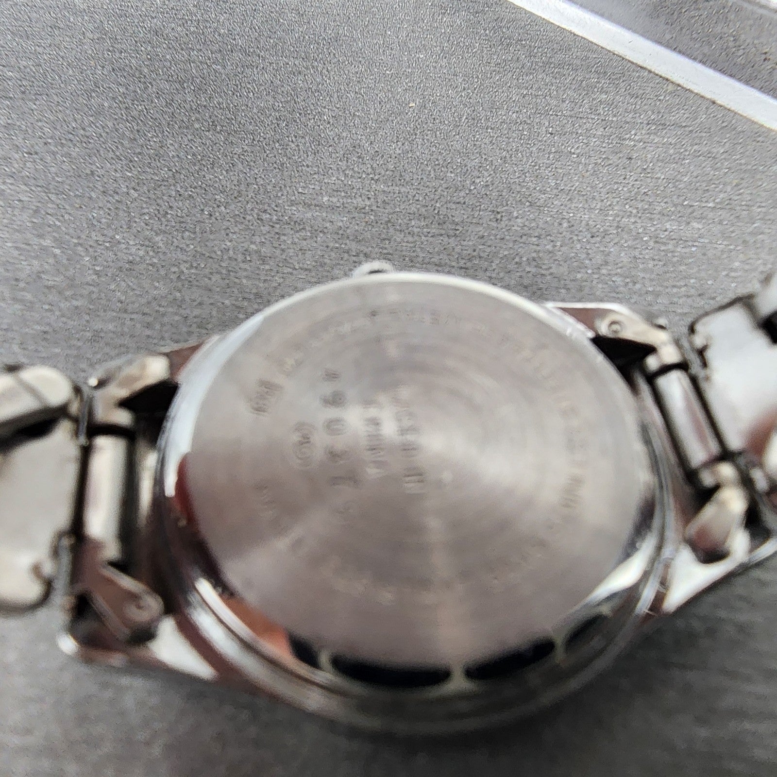 Seiko Alba Success Watch Women 25mm White Dial Silver Tone V7011l70 New Battery9