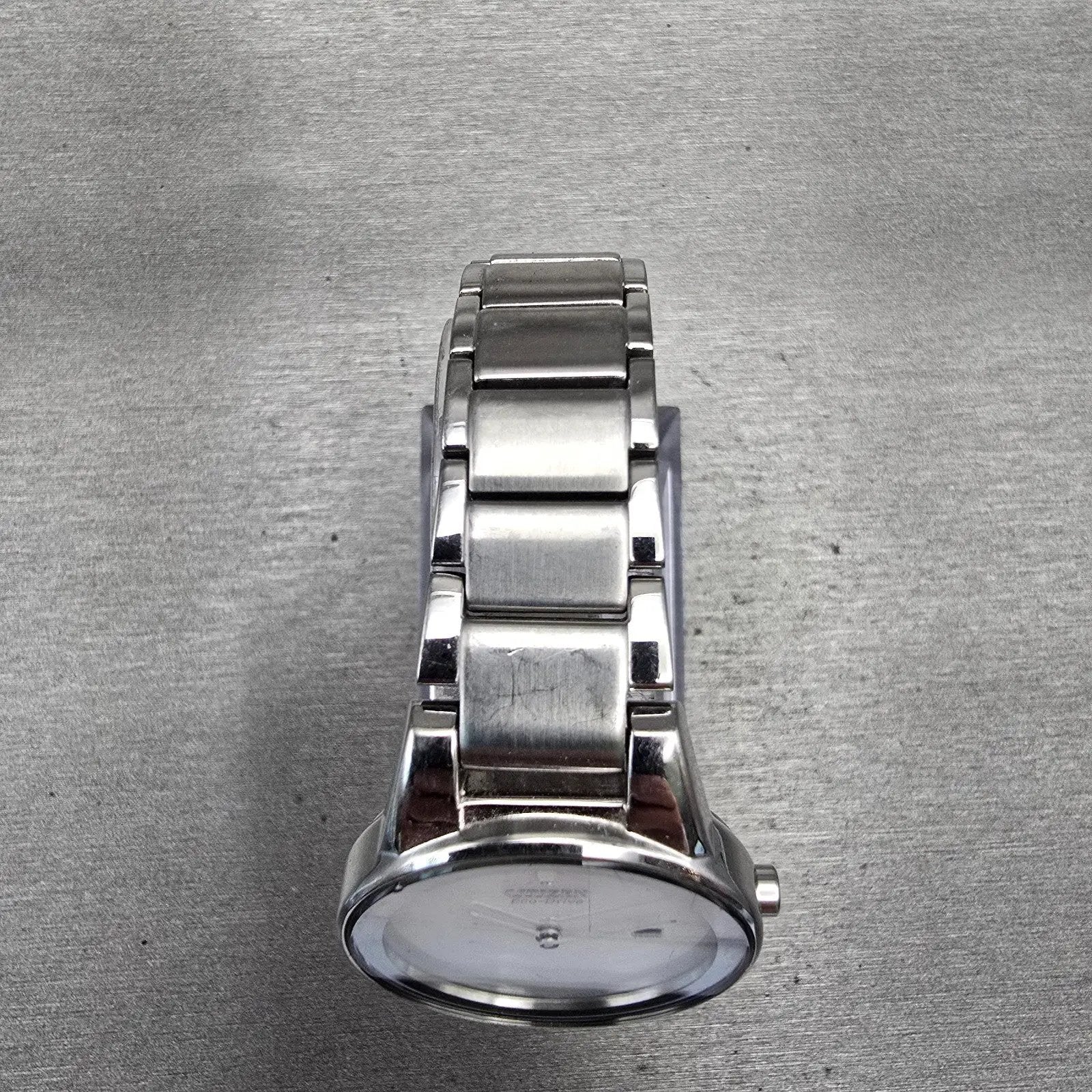 Citizen Eco-Drive Watch Women 30mm Silver Dial Silver Date J015-S095921 Runs4