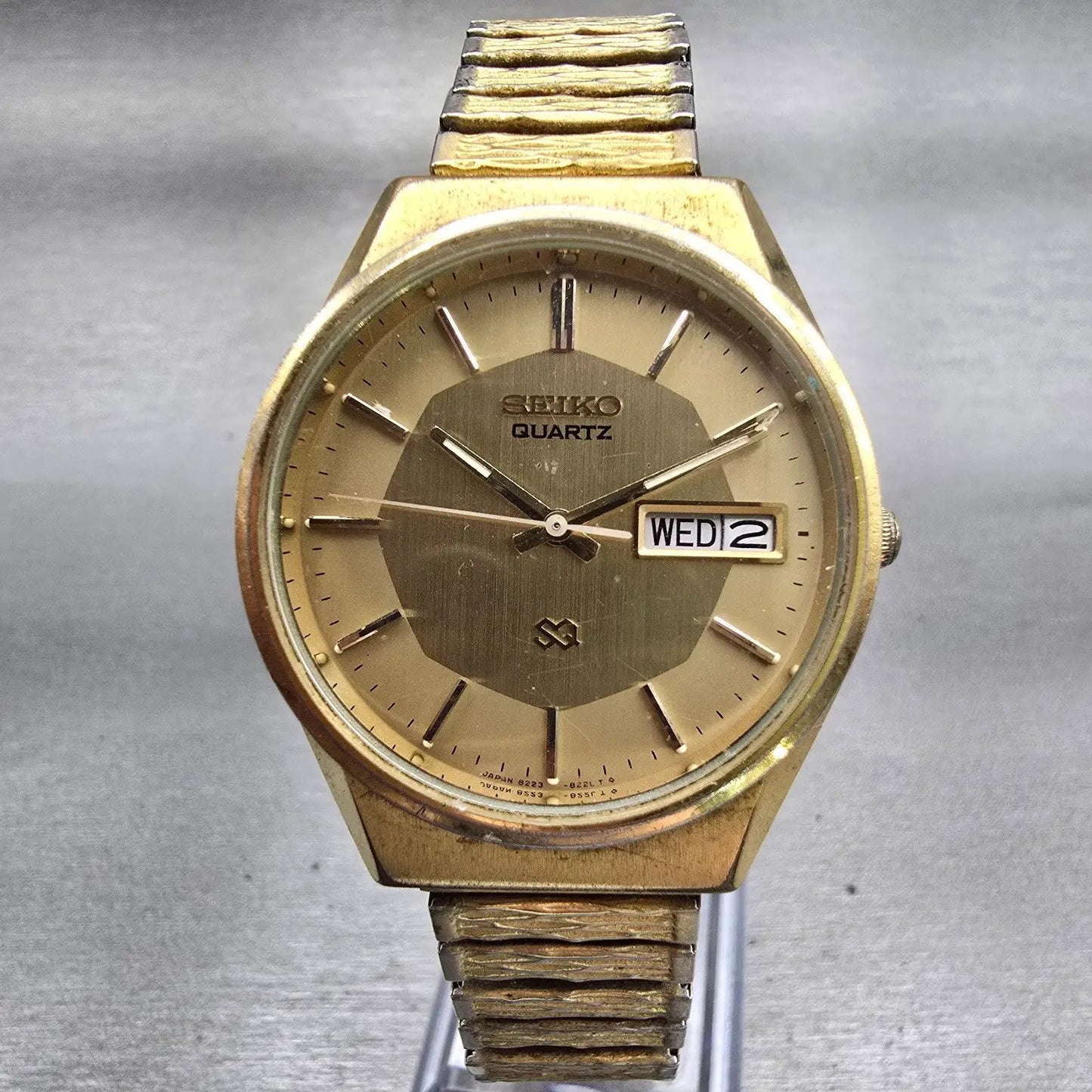 Seiko SQ Watch Men 34mm Gold Dial Gold Tone Daydate Round 8223-8009 New Battery0