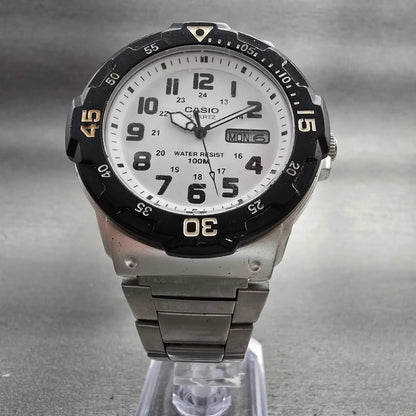 Casio Dive Watch Men 43mm White Dial Two Tone Daydate Round MRW-200H New Battery5