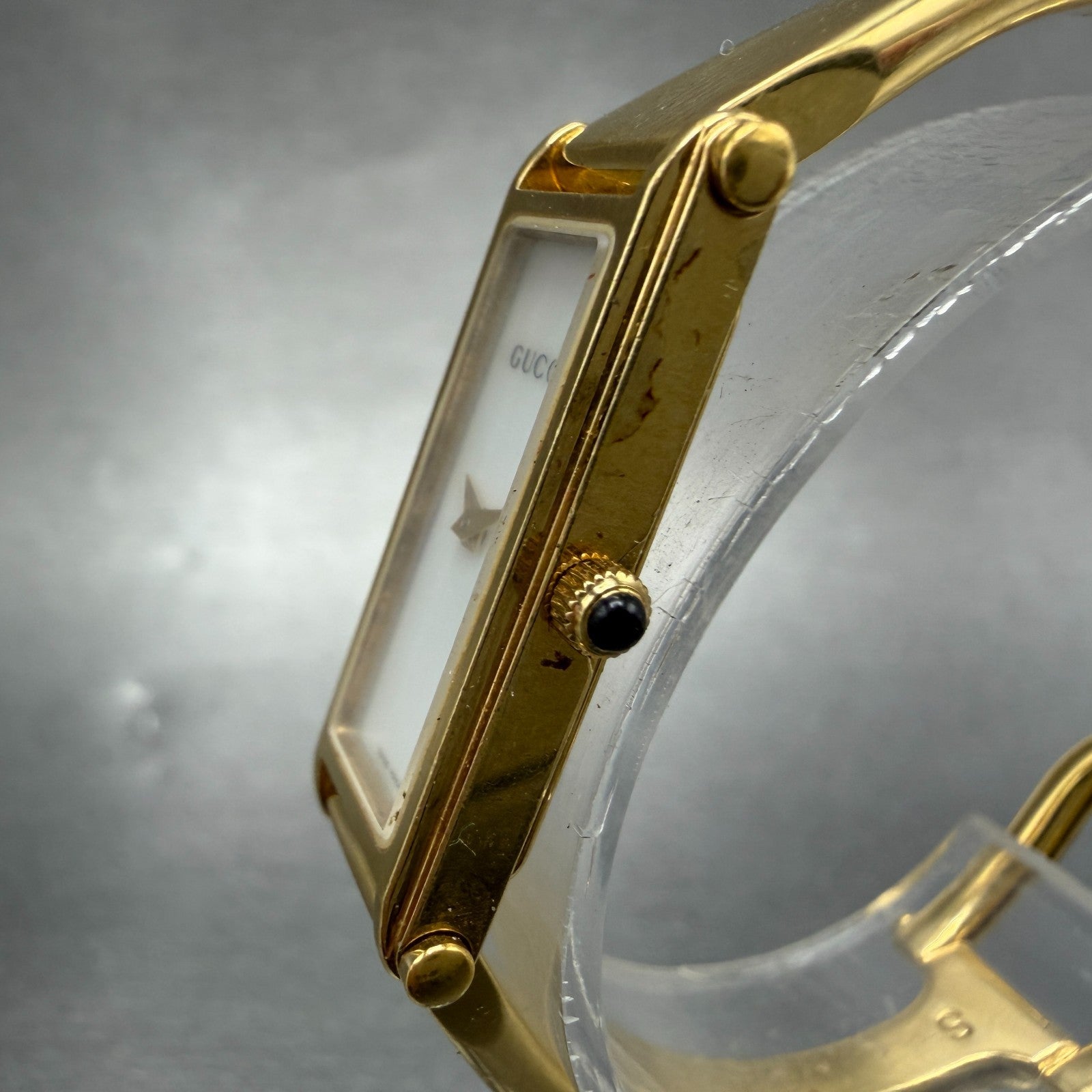 Gucci 1500L Tank Watch Women 12mm MOP Dial Gold Rectangle Bangle New battery ABC2