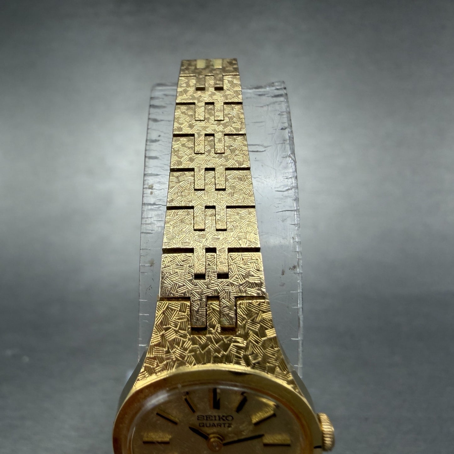 Seiko Watch Women 17mm Champagne Dial Gold Tone 2C20-5759 Oval New Battery TH4