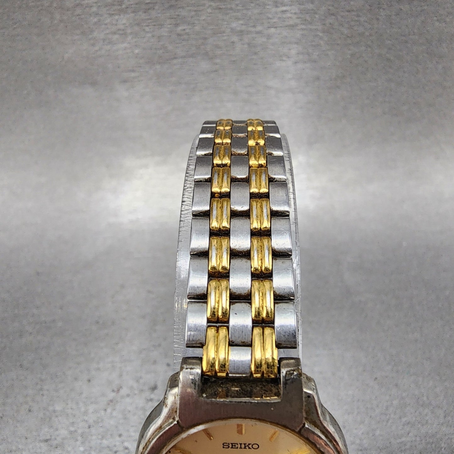 Seiko Watch Women 24mm Chamapge Dial Two Tone Round V7012b90 New Battery4