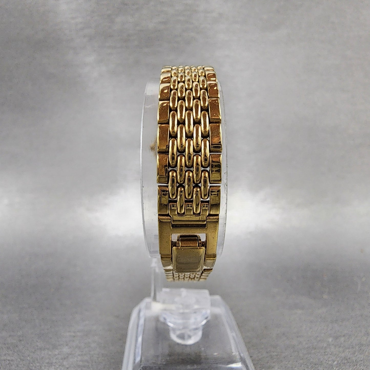 Seiko Watch Women 19mm White Dial Gold Tone Round V4010289 New Battery7