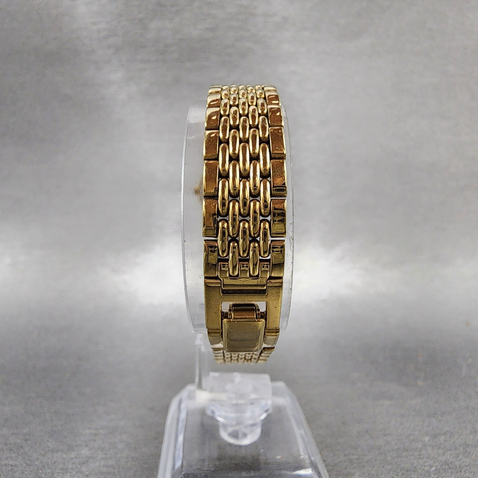 Seiko Watch Women 19mm White Dial Gold Tone Round V4010289 New Battery7
