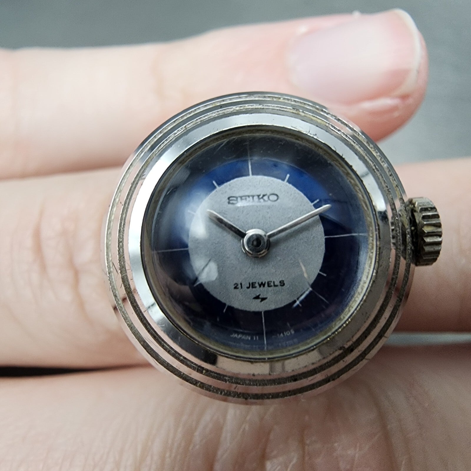 Seiko Ring Watch Women 20mm Silver And Blue Dial Silver Tone Manual 110520 Runs1