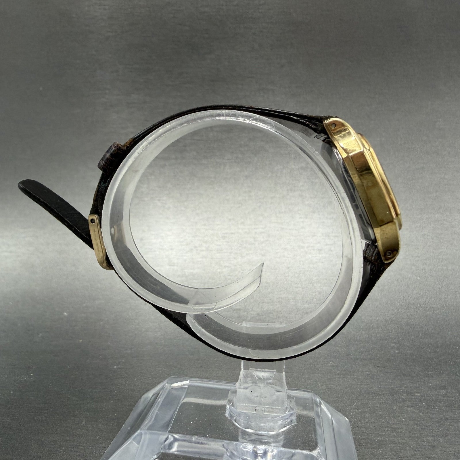 Seiko SQ Watch Women 22mm Cream Dial Gold Tone Daydate 8523-5079 New Battery8
