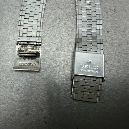 Seiko watch Men 33mm White Textured Dial Silver Tone Date 08425010 New Battery317