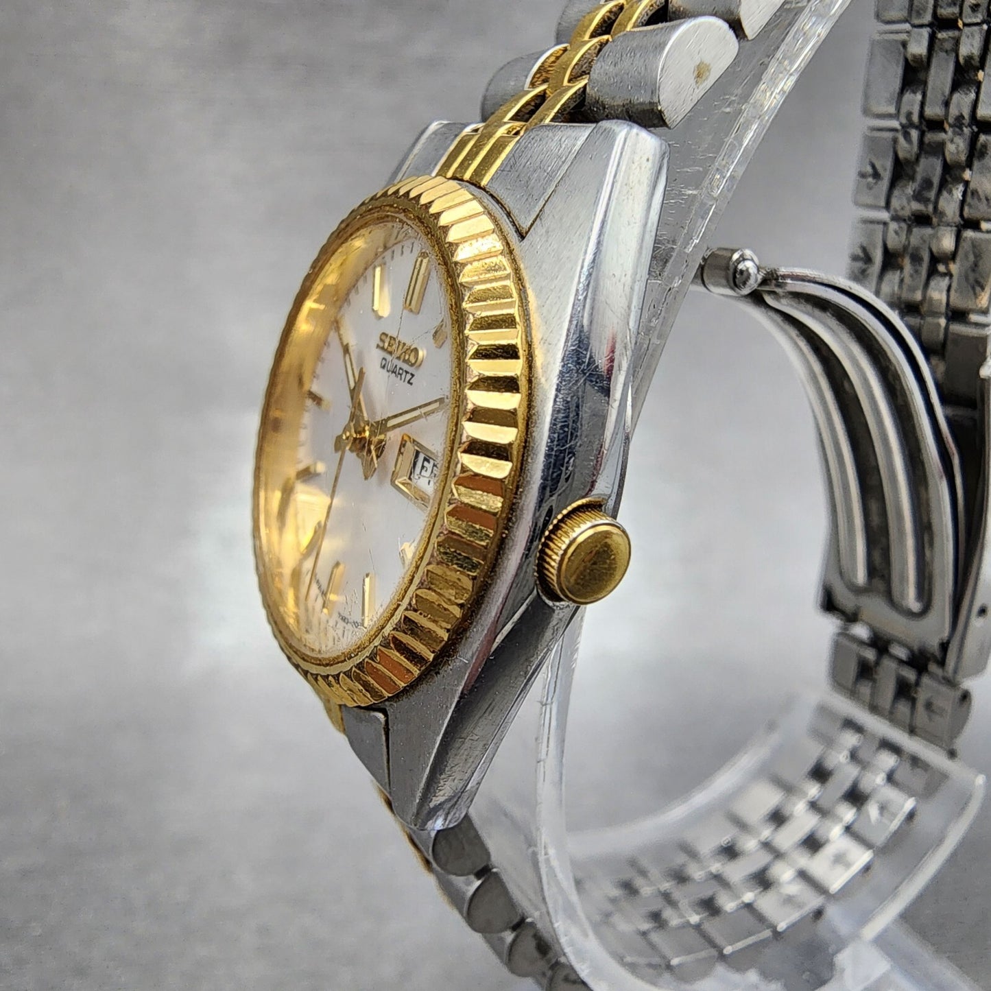 Seiko Watch Women 24mm White Dial Two Tone Daydate Round 7n830041 New Battery A2